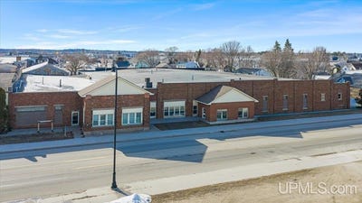 /international/us/433-stephenson-ave-escanaba-mi-110095384329/