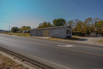 /international/us/1015-n-1st-avenue-durant-ok-110095368990/
