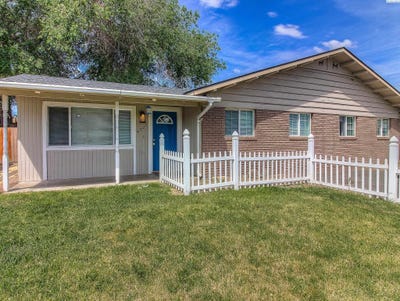 /international/us/4002-w-walnut-street-yakima-wa-110108359428/