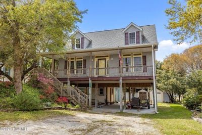 /international/us/115-sea-oats-drive-emerald-isle-nc-110107224667/