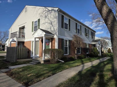 /international/us/24655-spring-lane-harrison-twp-mi-110107351436/