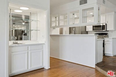 /international/us/521-montana-avenue-301-santa-monica-ca-110108934183/