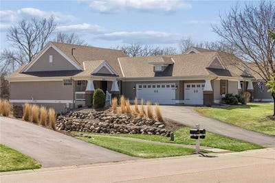 /international/us/9773-wedgewood-circle-woodbury-mn-110107169142/