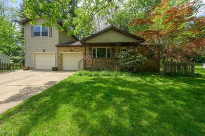/international/us/905-pineview-avenue-se-north-canton-oh-110107882021/