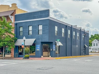 /international/us/200-s-broad-street-bainbridge-ga-110108129523/