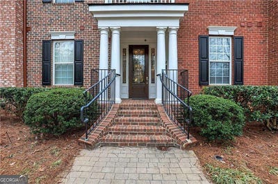 /international/us/4850-ivy-ridge-dr-se-404-atlanta-ga-110120763484/