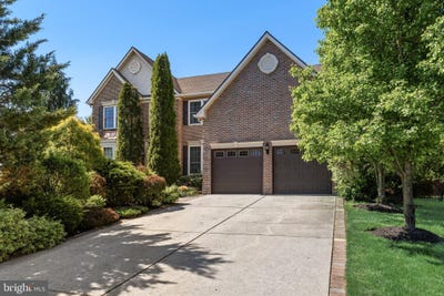 /international/us/4-edgewater-drive-hainesport-nj-110107697980/