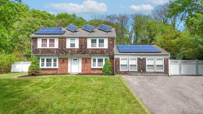 /international/us/49-hastings-drive-stony-brook-ny-110099204727/