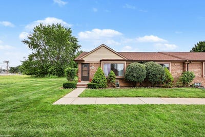 /international/us/16958-kingsbrooke-drive-clinton-township-mi-110109697171/