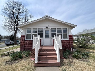 /international/us/109-s-main-street-spearville-ks-110106934090/