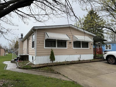 /international/us/86-candlegate-circle-matteson-il-110107402746/