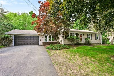 /international/us/59-orchard-drive-cumberland-ri-110108662089/