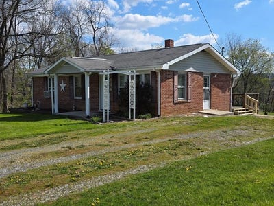/international/us/136-virginia-ave-max-meadows-va-110107278965/