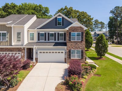 /international/us/2702-masonboro-ferry-drive-apex-nc-110108416339/