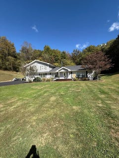 /international/us/366-little-mudlick-staffordsville-ky-110106771317/