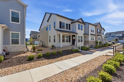 /international/us/1309-n-3860-w-lehi-ut-110107713889/