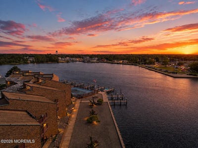 /international/us/77-e-water-street-toms-river-nj-110108412580/