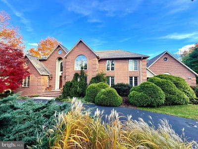 /international/us/160-lower-grandview-road-state-college-pa-110103406326/