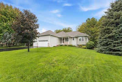 /international/us/22048-elston-avenue-forest-lake-mn-110110267390/
