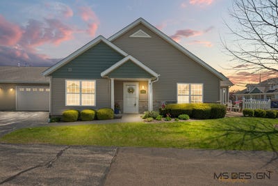 /international/us/2105-waterbury-lane-w-sycamore-il-110107546099/