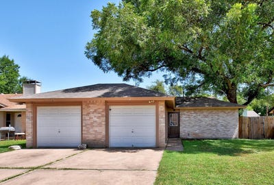 /international/us/418-linden-st-bastrop-tx-110108490497/
