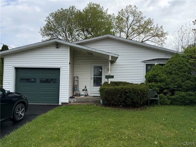 /international/us/8032-thompson-road-cicero-ny-110107932672/