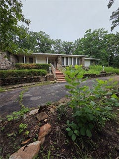 /international/us/450-county-road-107-norfork-ar-110108473637/