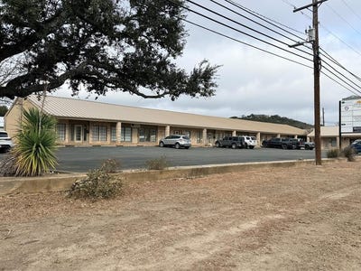 /international/us/874-harper-rd-kerrville-tx-110105333343/