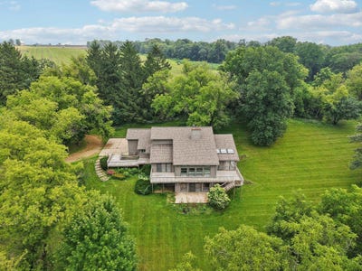 /international/us/2550-county-road-e-mount-horeb-wi-110099369502/?lang=zh-tw