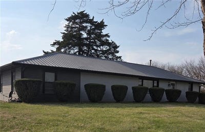 /international/us/8019-nw-sale-barn-road-cameron-mo-110103977148/