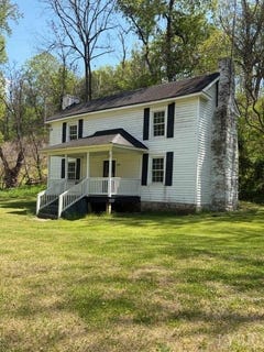 /international/us/3770-elon-road-monroe-va-110107511645/