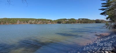 /international/us/2986-jumping-run-unit-92-connelly-springs-nc-110099580301/
