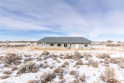 /international/us/992-fairlawn-drive-spring-creek-nv-110096691706/