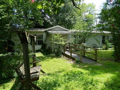 /international/us/412-nw-10th-street-fairfield-il-110101098216/