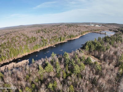 /international/us/johnson-rd-lot-9-becket-ma-110107953286/