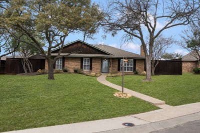 /international/us/8074-dove-cove-frisco-tx-110107712413/