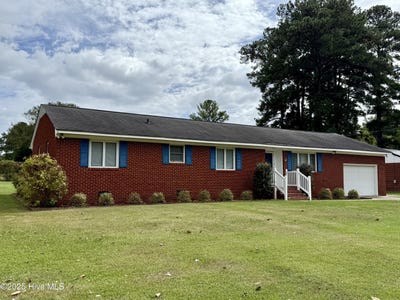 /international/us/1005-pinecrest-street-williamston-nc-110103291679/