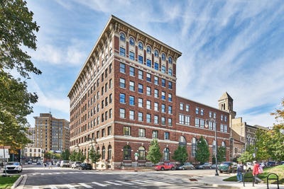 /international/us/27-library-street-ne-grand-rapids-mi-110098994136/