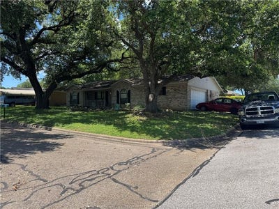 /international/us/2000-kirk-brenham-tx-110108498952/