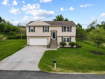 /international/us/19-forest-hill-bucksport-me-110109889991/
