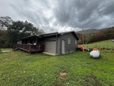 /international/us/312-falls-view-ln-hinton-wv-110102535002/