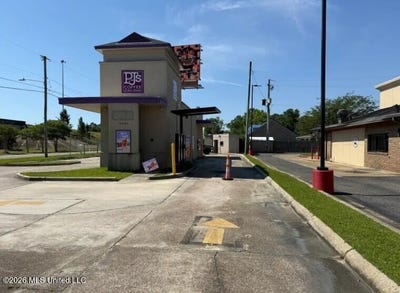 /international/us/10439-d-iberville-boulevard-biloxi-ms-110108070185/