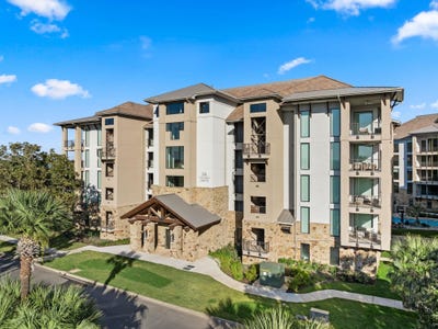 /international/us/84-island-dr-horseshoe-bay-tx-110098845053/