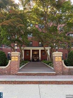 /international/us/100-prospect-avenue-hackensack-nj-110108167419/
