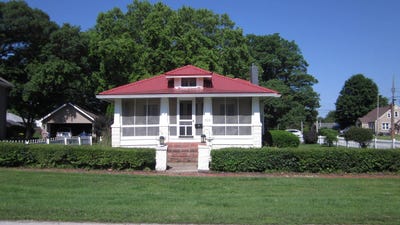 /international/us/624-north-third-street-monmouth-il-110100414474/