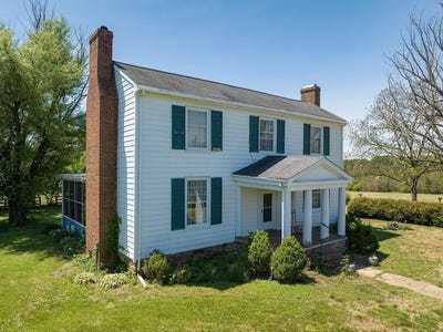 /international/us/525-raines-tavern-road-farmville-va-110107841605/