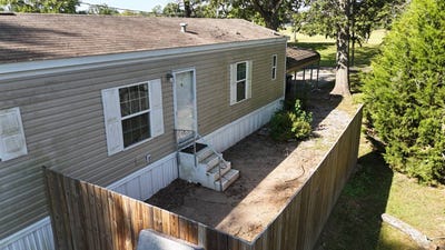 /international/us/904-le-roy-st-fairfield-il-110102135767/