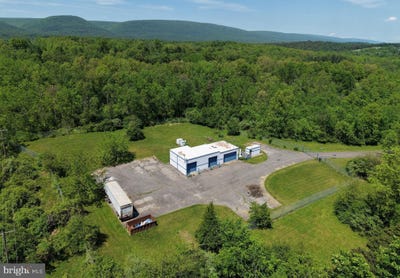 /international/us/weikert-road-millmont-pa-110105222365/
