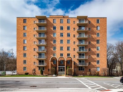 /international/us/50-s-rocky-river-drive-berea-oh-110108106787/