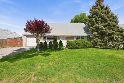 /international/us/440-cole-place-bethpage-ny-110107879758/